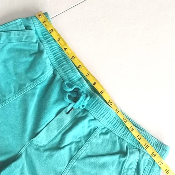 Athleta Farallon Shorts Gulf Green Size L - Picture 6 of 6